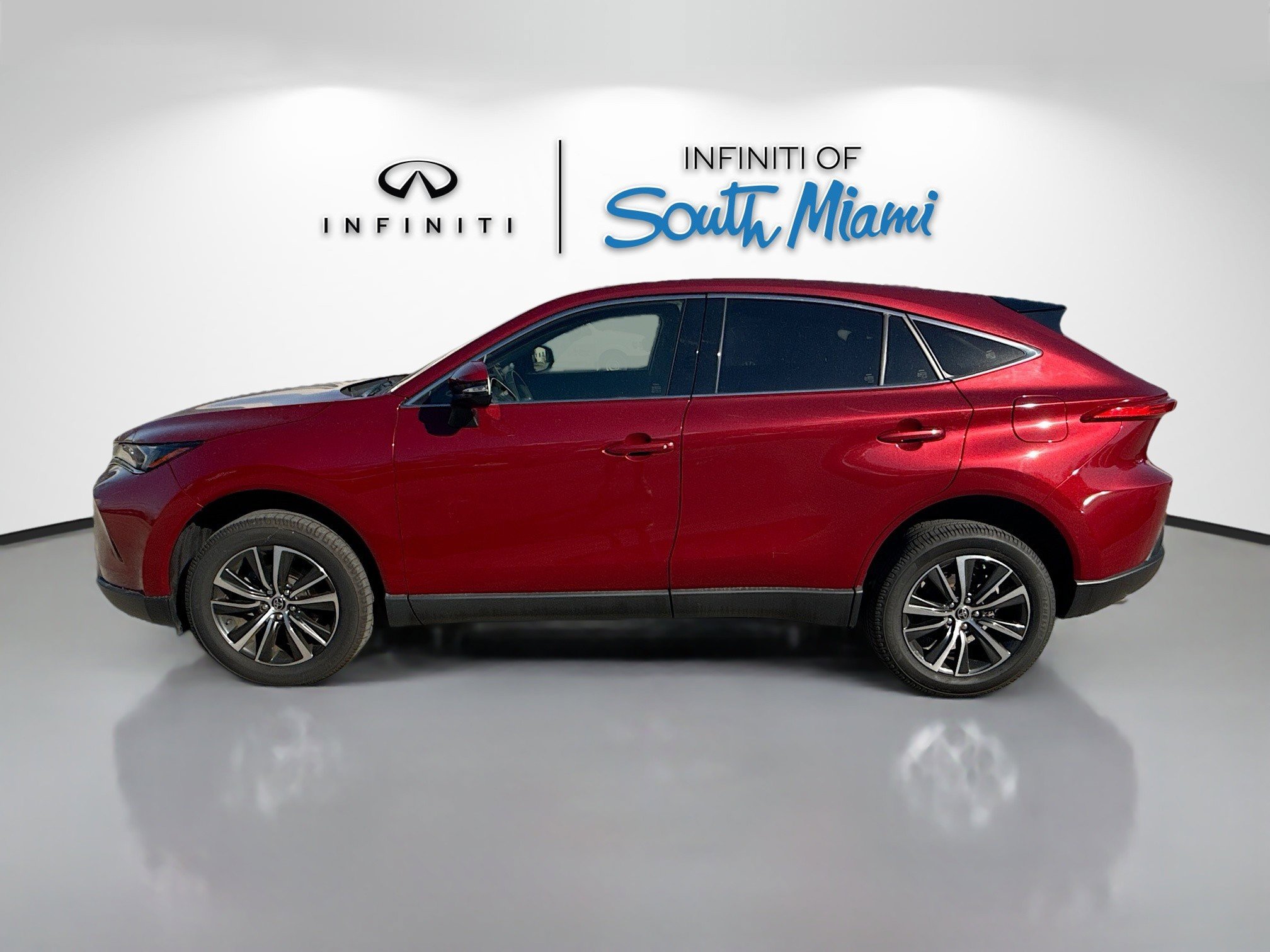 2022 Toyota Venza LE photo 4