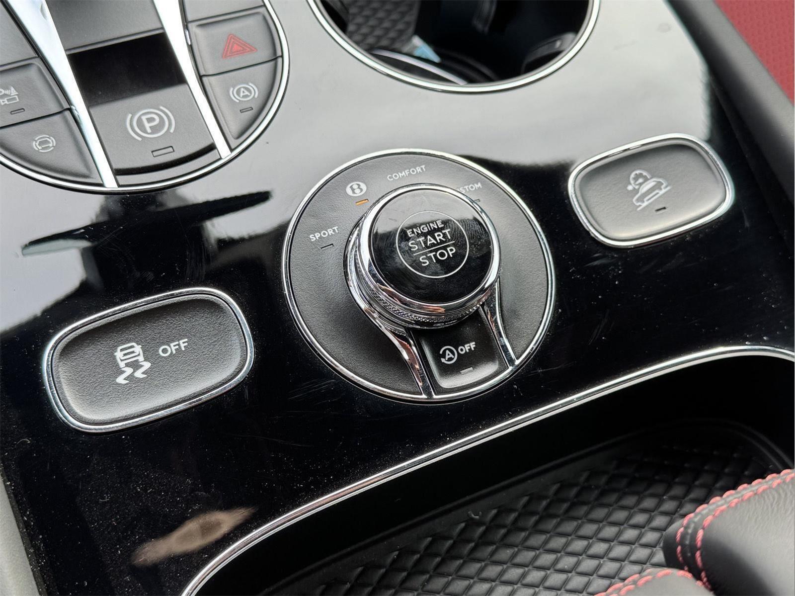 2024 Bentley Bentayga V8 photo 56