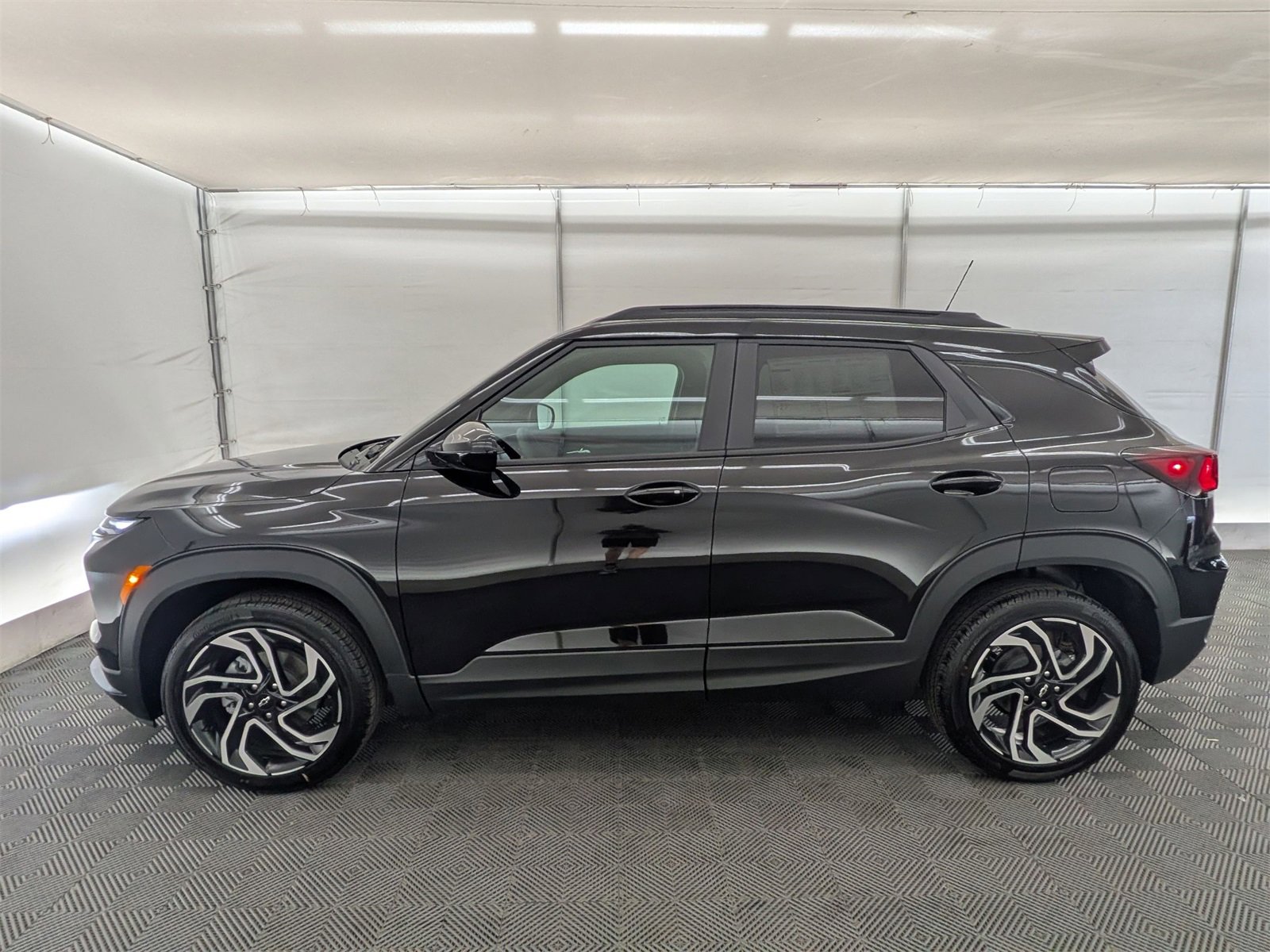2026 Chevrolet Trailblazer RS photo 2