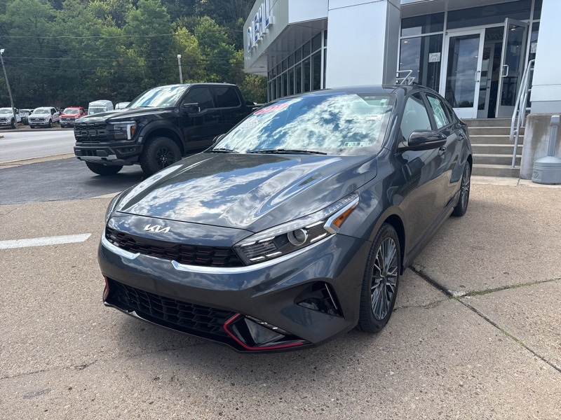 2023 Kia Forte GT-Line photo 3