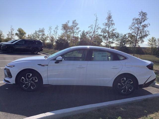 2025 Hyundai Sonata SEL photo 4
