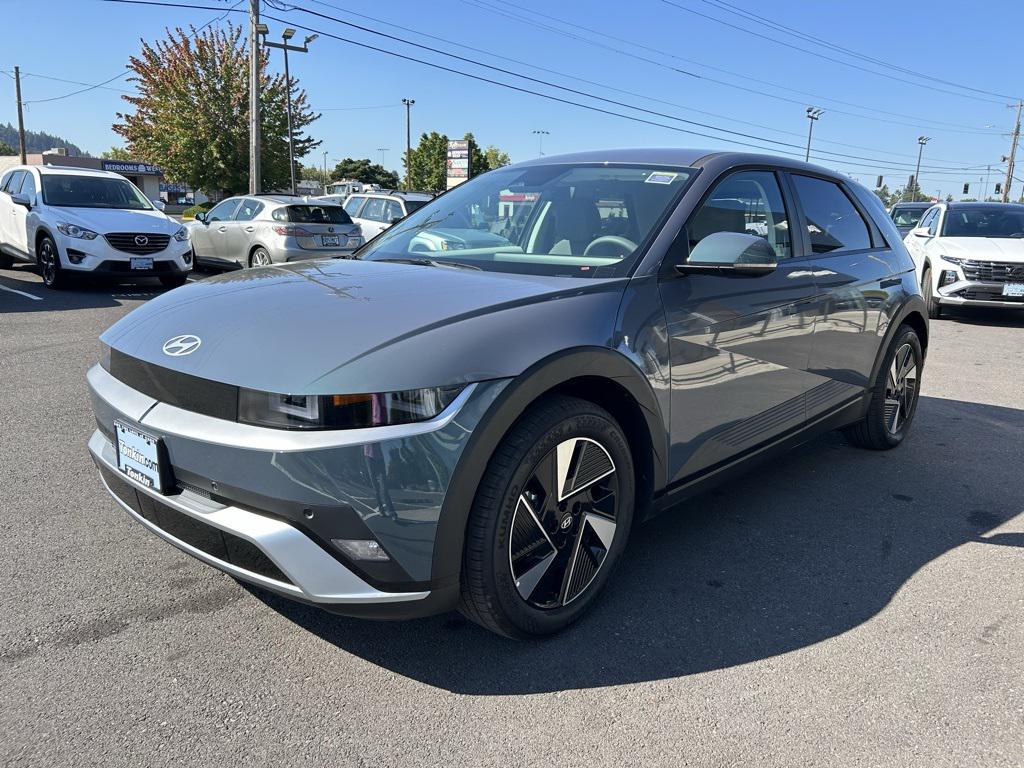 2025 Hyundai Ioniq 5 SE photo 4