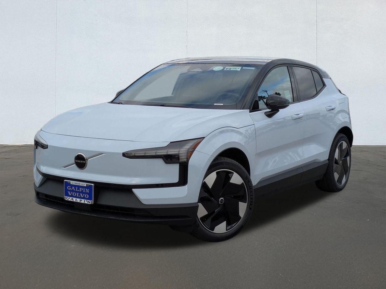 2026 Volvo EX30 Plus's photo