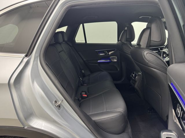 2025 Mercedes Benz GLC 300 photo 15