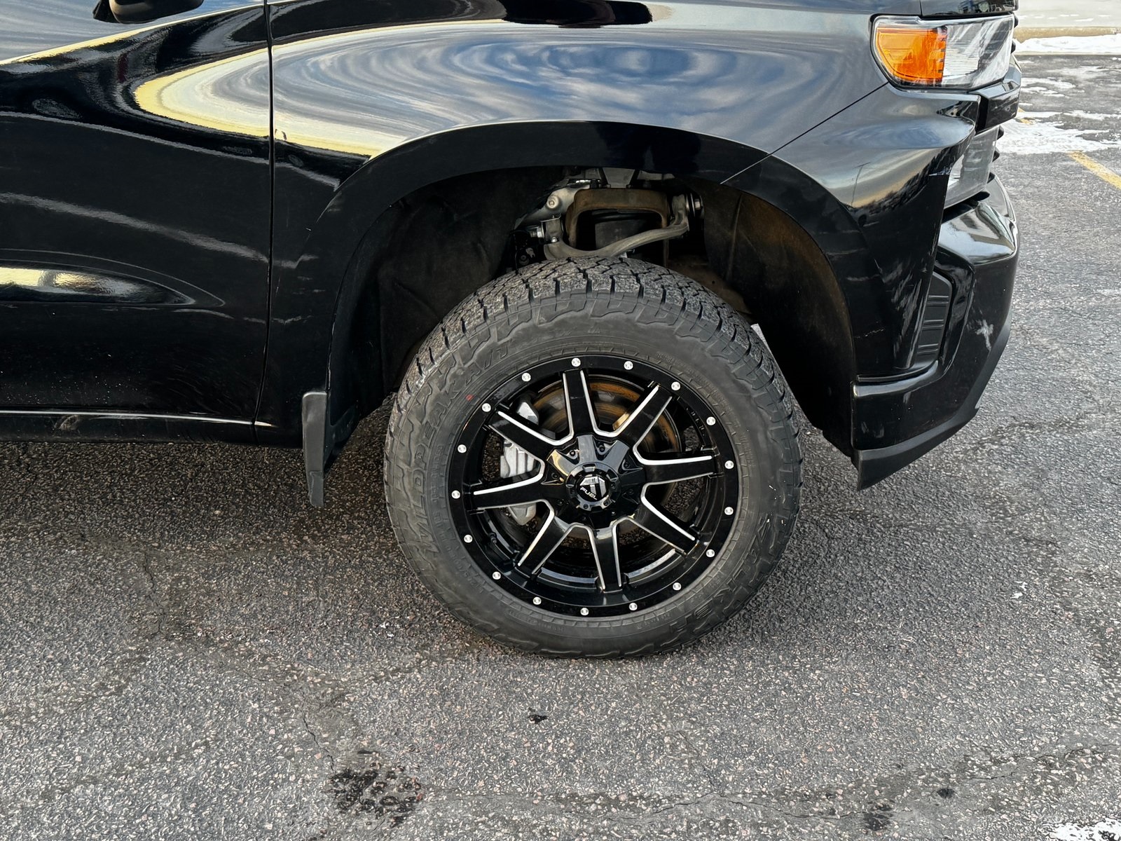 Used 2021 Chevrolet Silverado 1500 Custom with VIN 1GCPYCEF3MZ444237 for sale in Luverne, Minnesota