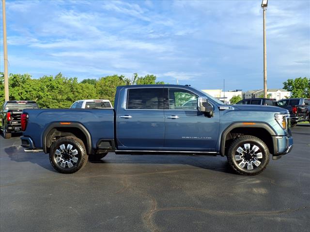2025 Gmc Sierra 3500 HD Denali photo 2