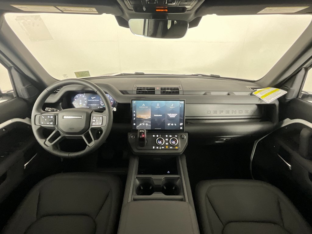 2026 Land Rover Defender 110 S photo 4