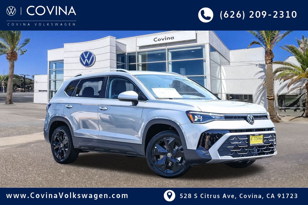 2025 Volkswagen Taos SE's photo