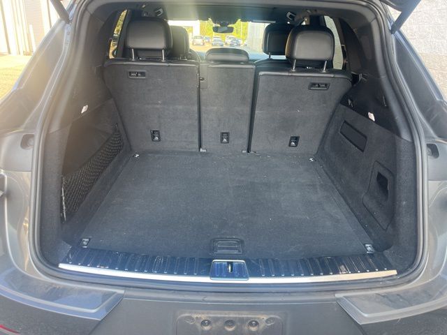 2024 Porsche Cayenne Base photo 8