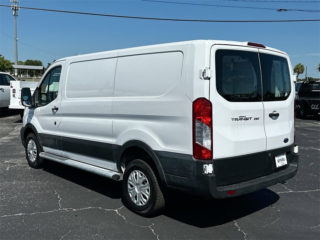 2023 Ford Transit Cargo Van photo 4