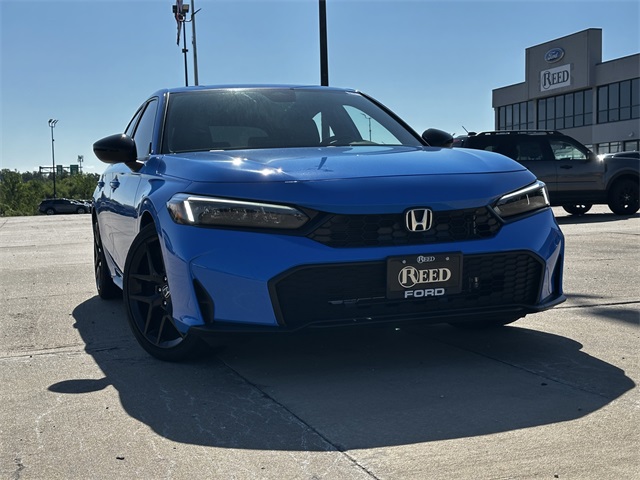 2025 Honda Civic Hatchback Sport photo 2