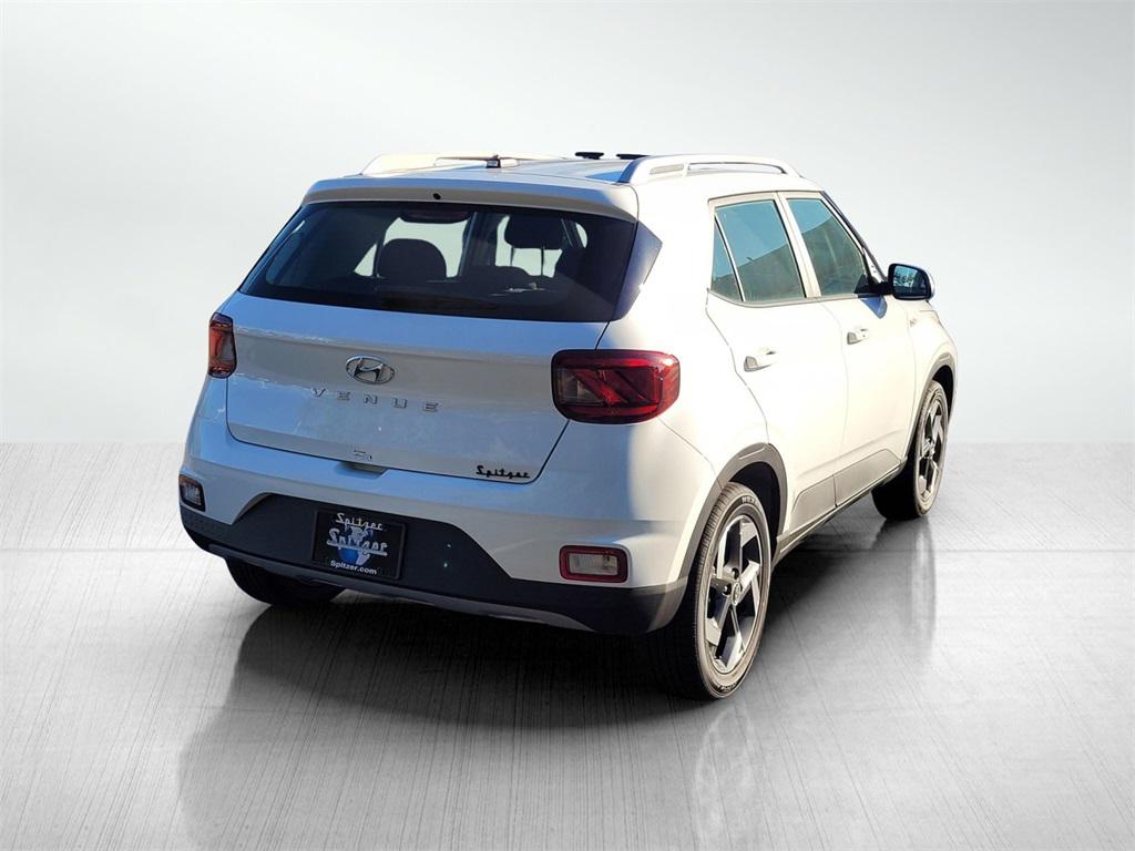 2025 Hyundai Venue SEL Limited photo 3