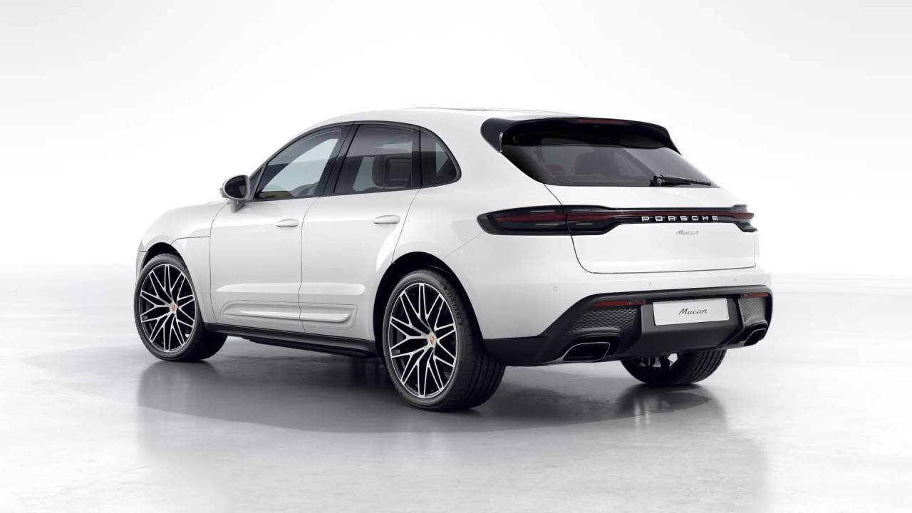 2026 Porsche Macan T photo 3