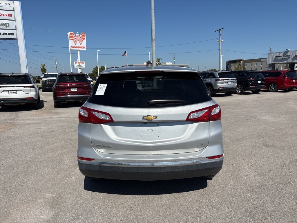 2018 Chevrolet Equinox LT photo 4