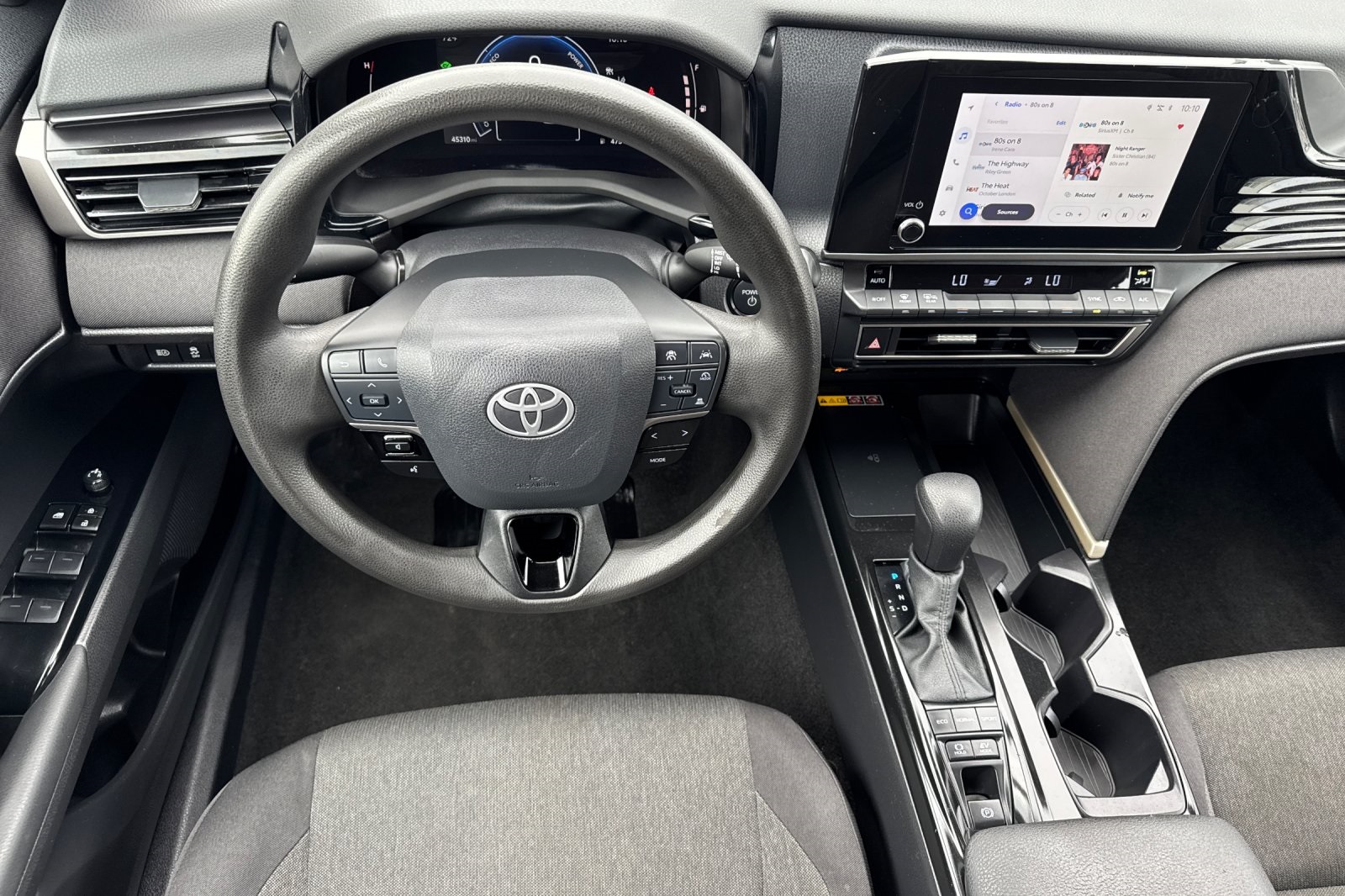 2025 Toyota Camry LE photo 16