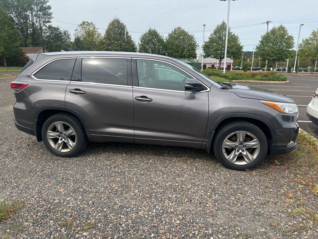 2016 Toyota Highlander Base Hybrid photo 4