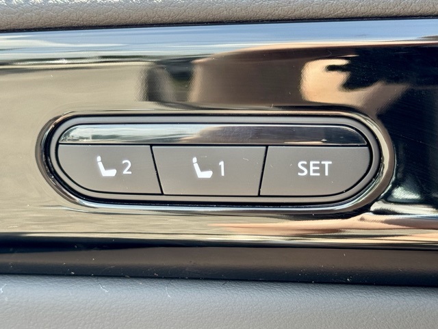 2025 Infiniti QX60 Pure photo 12