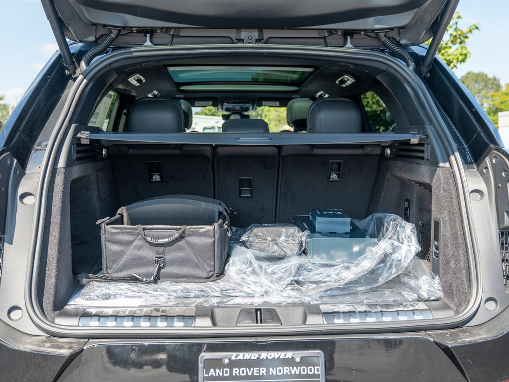 2025 Land Rover Range Rover Sport SE photo 23