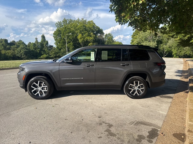2025 Jeep Grand Cherokee Limited photo 4