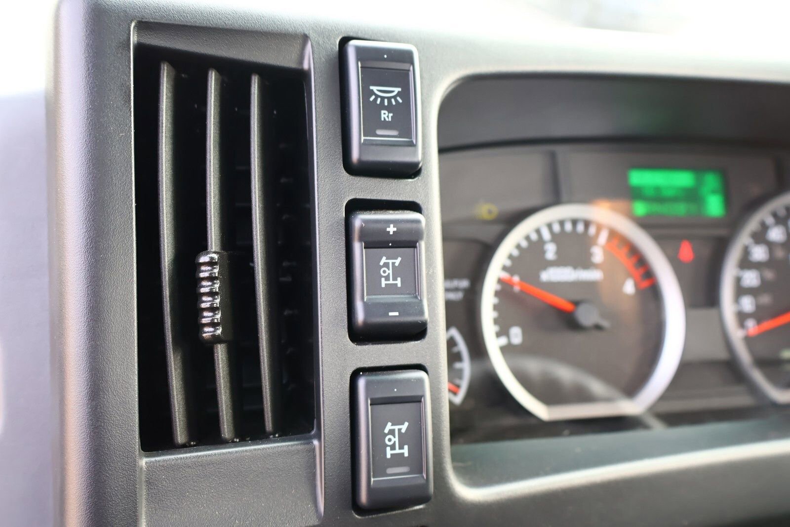 2023 Isuzu NRR Standard Cab photo 6