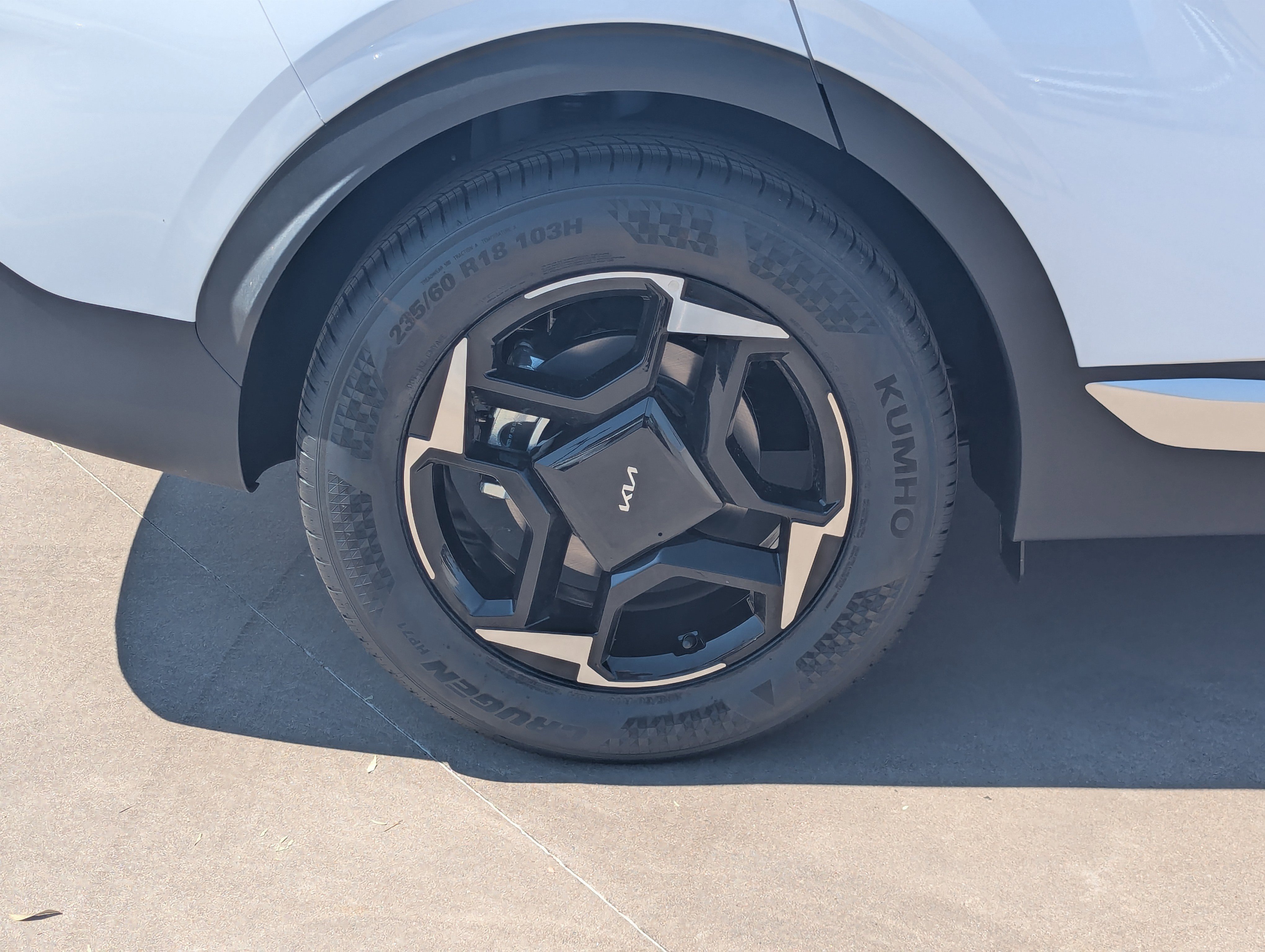 2026 Kia Sportage EX photo 2