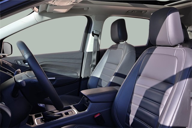 2019 Ford Escape SEL photo 4