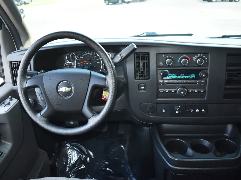 2014 Chevrolet Express 2500 LT photo 12