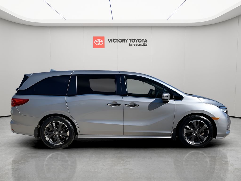 2023 Honda Odyssey Elite photo 2