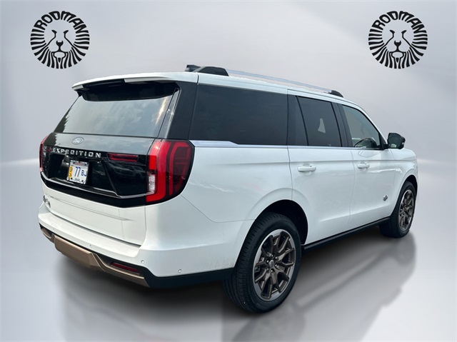 2025 Ford Expedition King Ranch photo 3