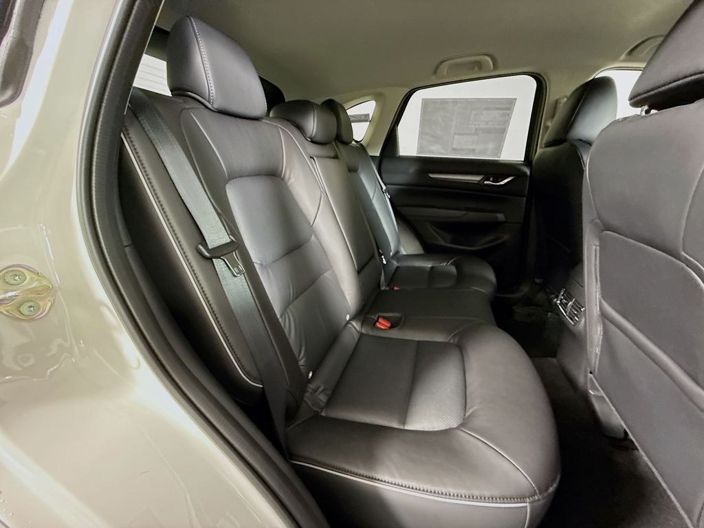 2025 Mazda CX-5 2.5 Select photo 22