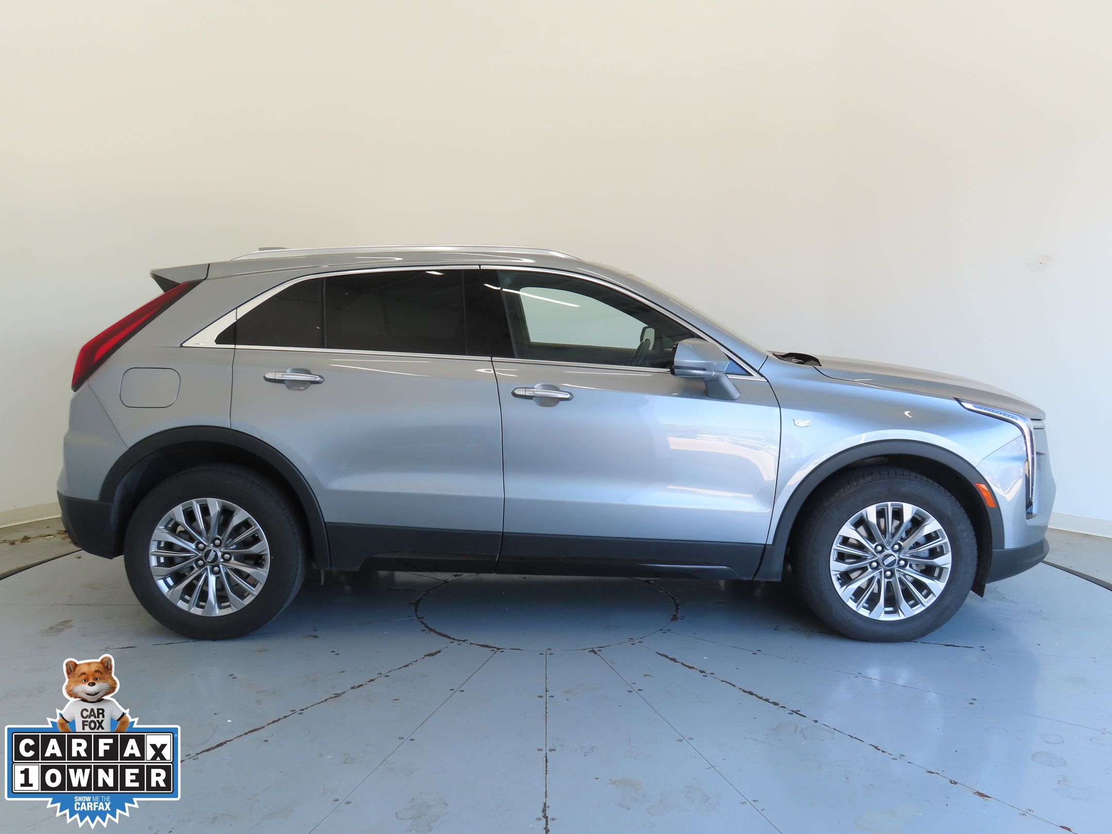 2024 Cadillac XT4 Premium Luxury photo 2