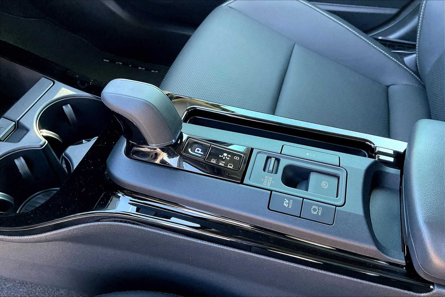 2026 Toyota Prius XLE photo 7