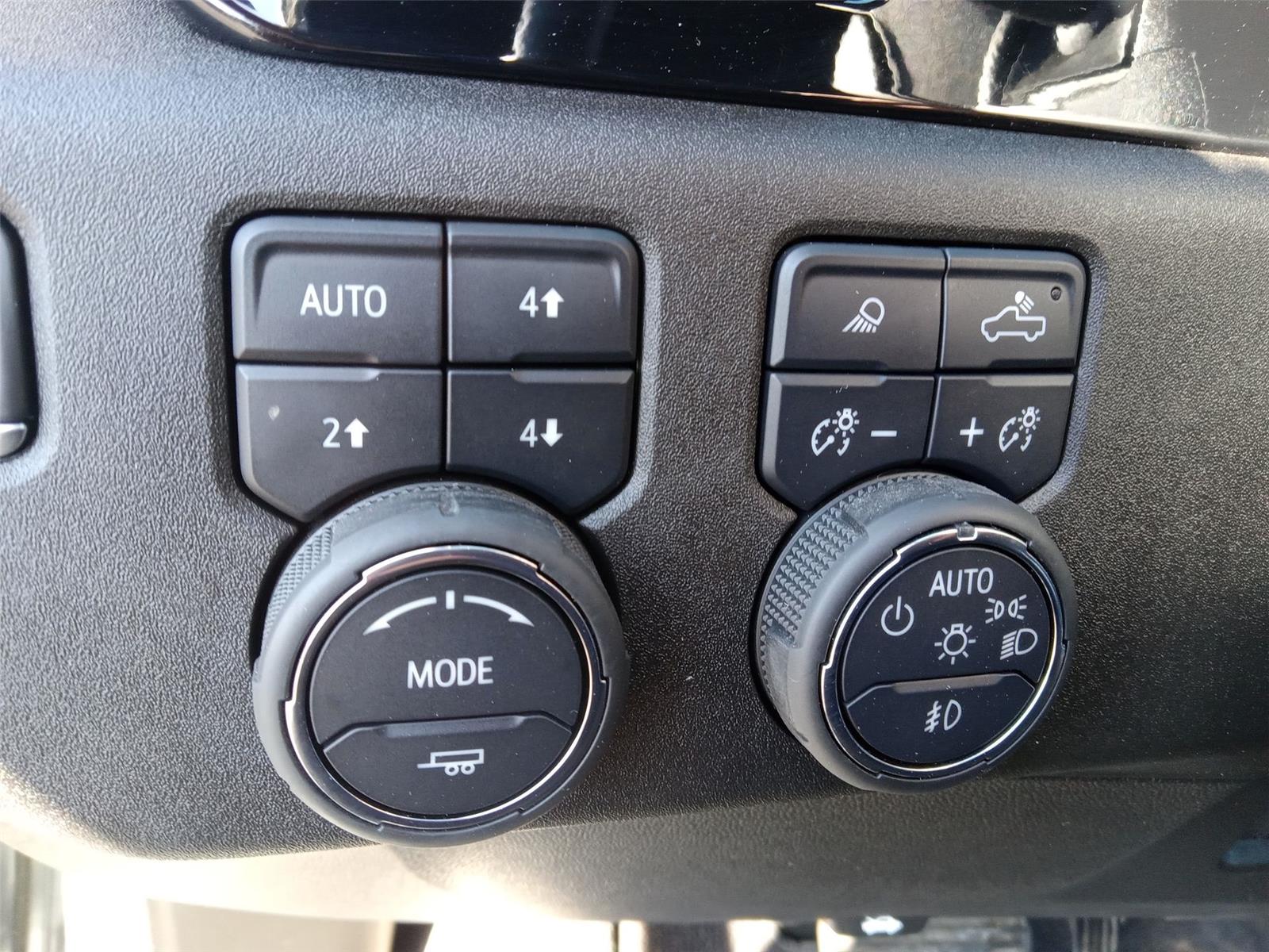 2024 Chevrolet Silverado 2500HD High Country photo 23