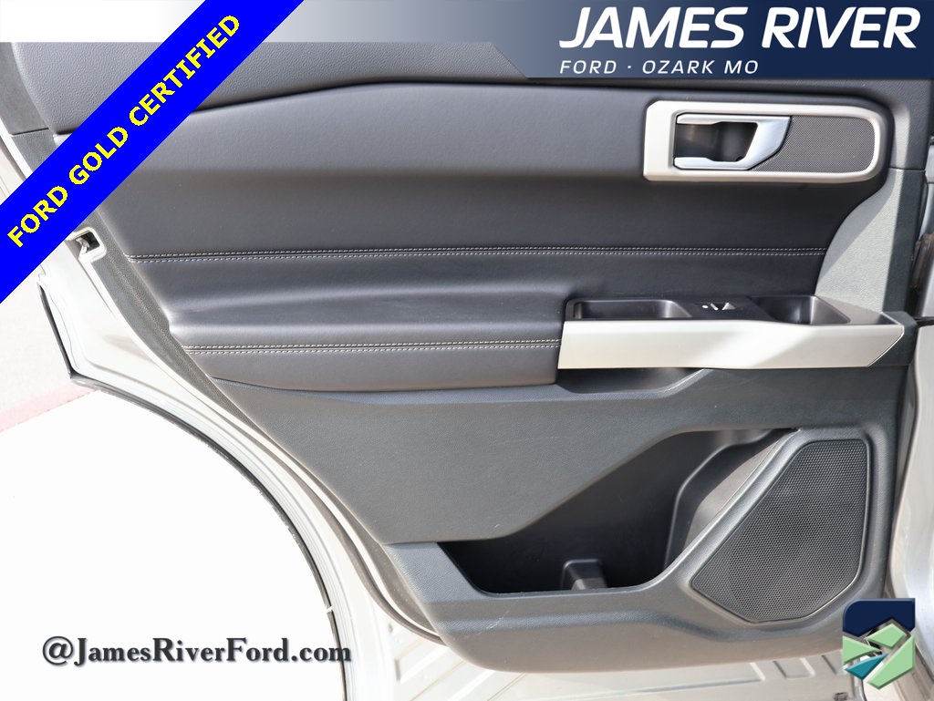 2023 Ford Explorer XLT photo 17
