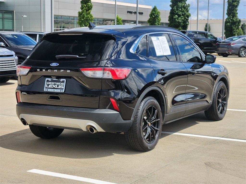 2022 Ford Escape SEL photo 7