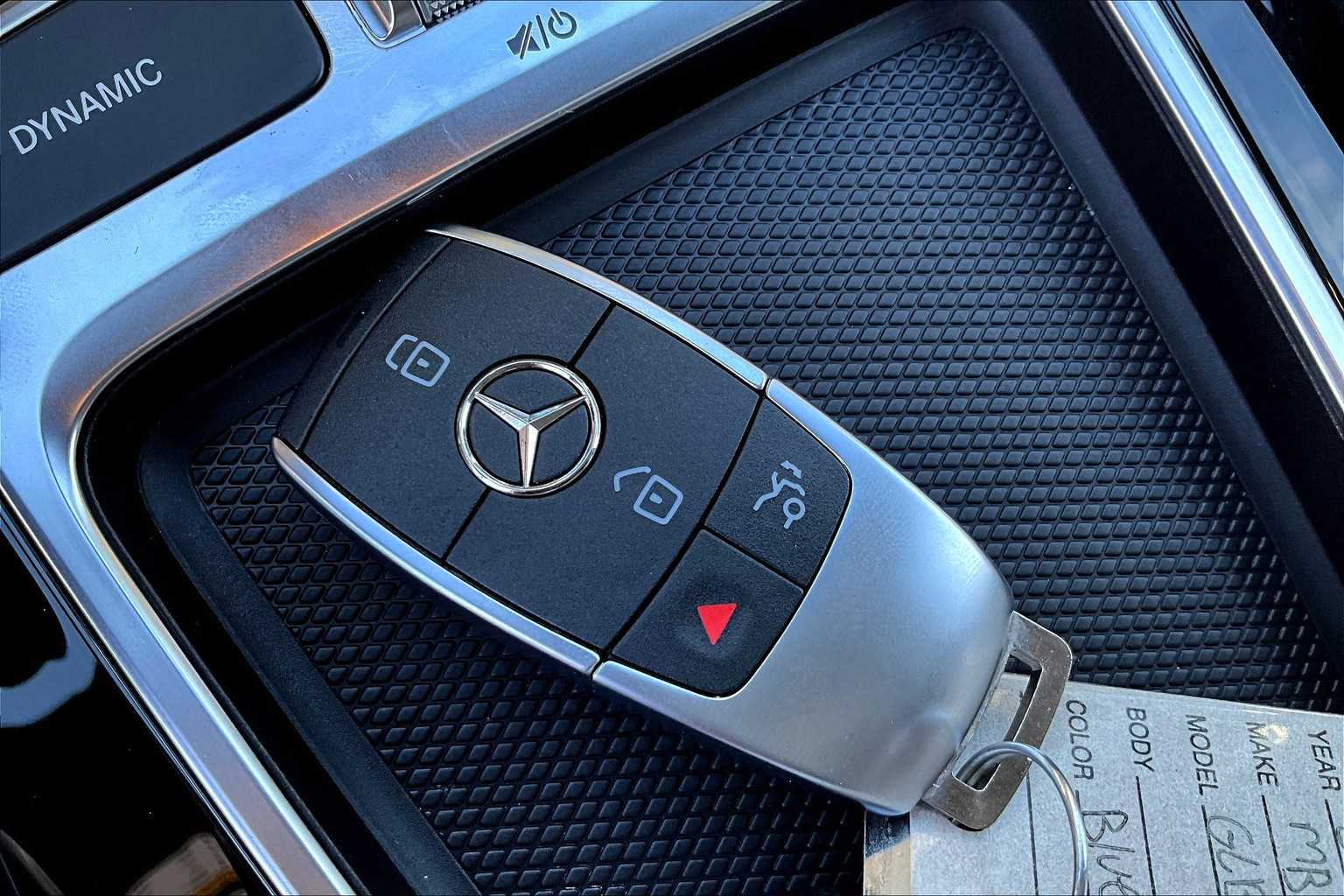 2025 Mercedes Benz GLB 250 photo 13