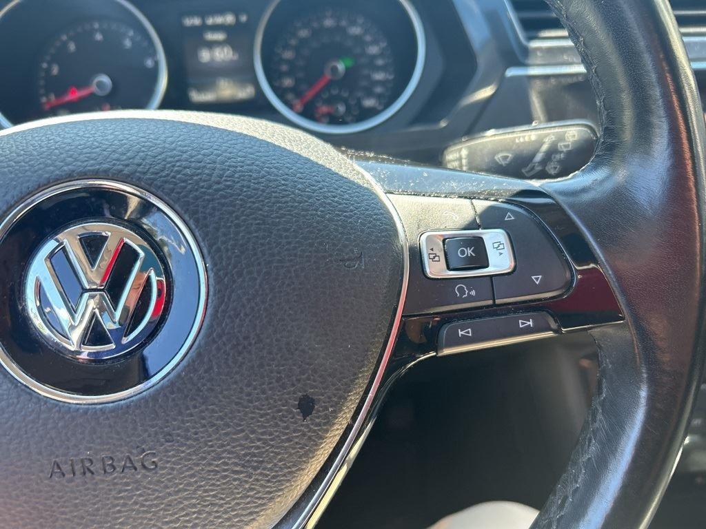 2018 Volkswagen Tiguan SEL photo 13