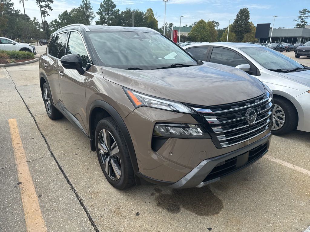 2024 Nissan Rogue SL photo 3