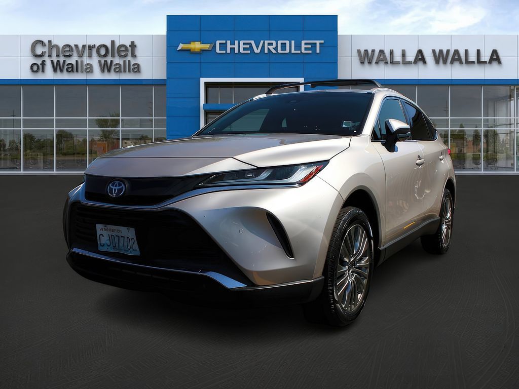 2022 Toyota Venza XLE photo 3