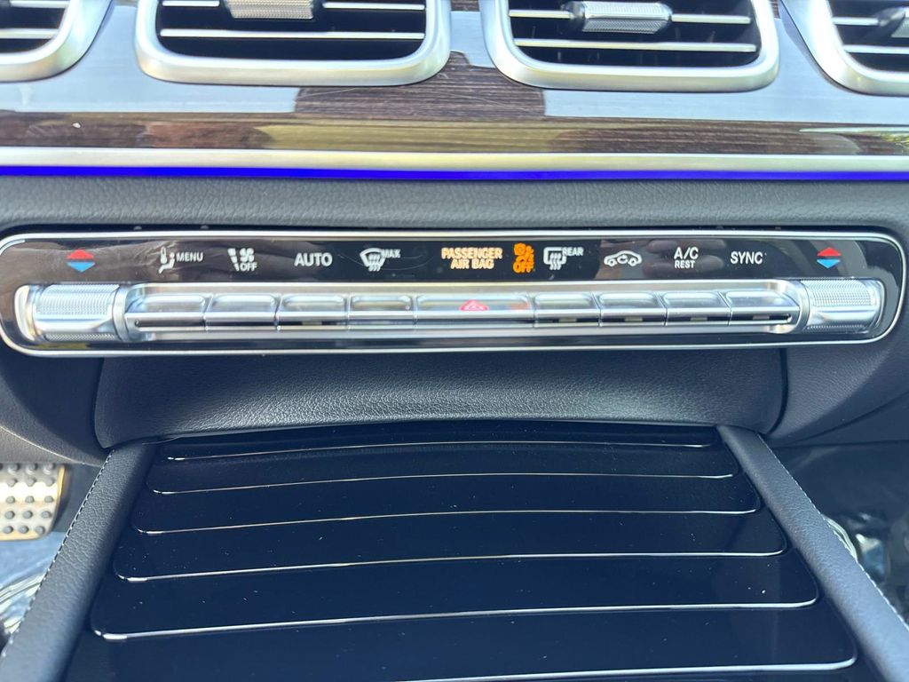 2026 Mercedes Benz GLS 450 4MATIC photo 25