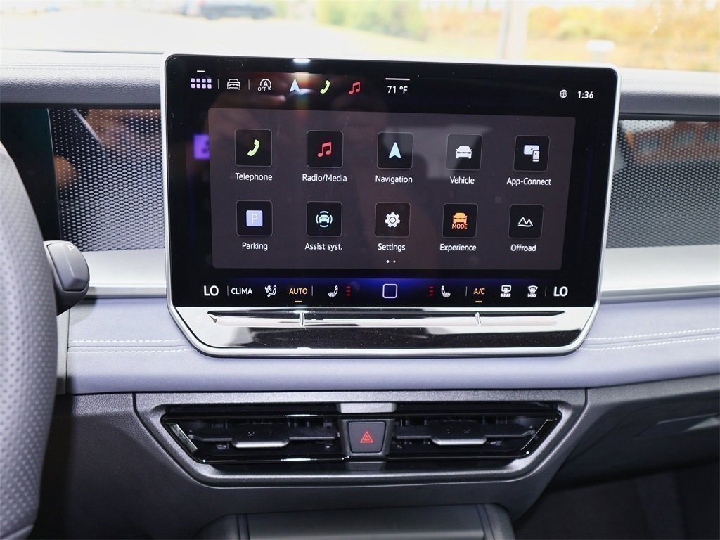 2025 Volkswagen Tiguan SE R-Line Black photo 19