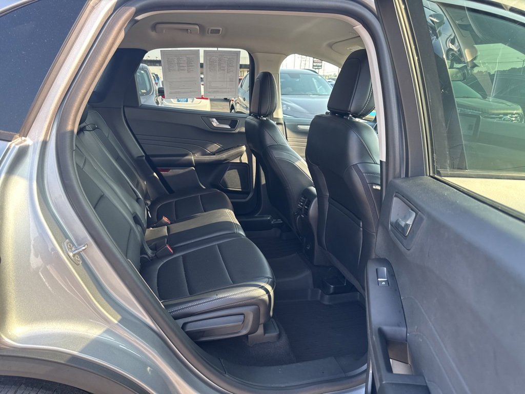 2021 Ford Escape SEL photo 11