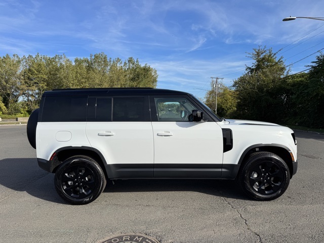 2026 Land Rover Defender 110 S photo 4