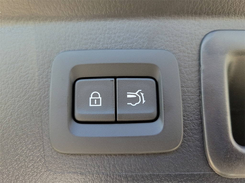 2025 Mazda CX-50 Preferred photo 21