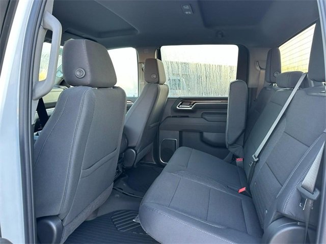 2026 Chevrolet Silverado 2500HD LT photo 4
