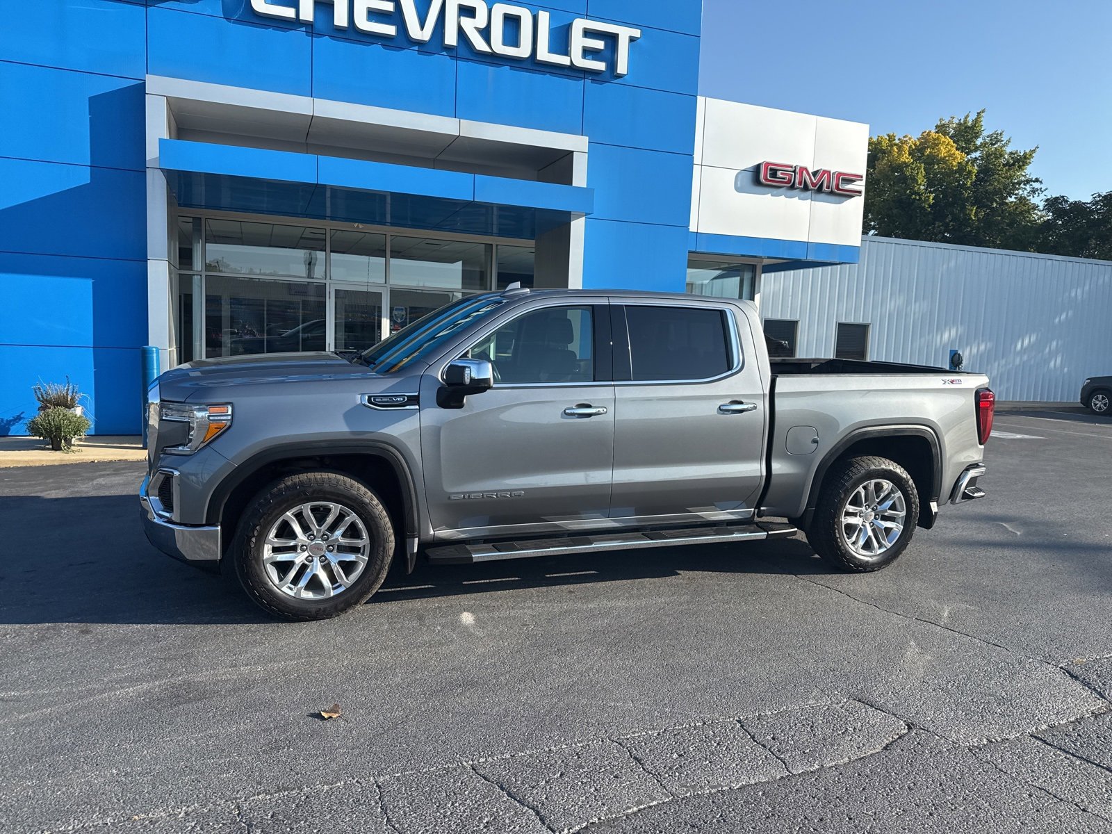 2021 Gmc Sierra 1500 SLT photo 3