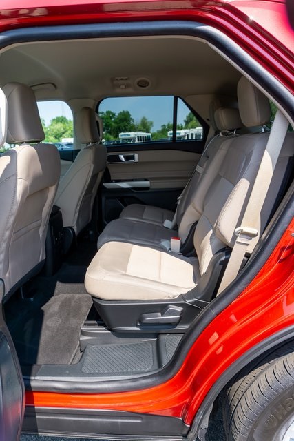 2023 Ford Explorer XLT photo 10