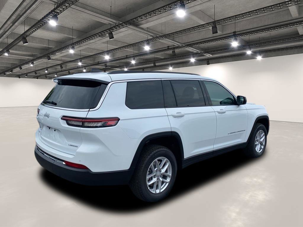 2025 Jeep Grand Cherokee Laredo X photo 4