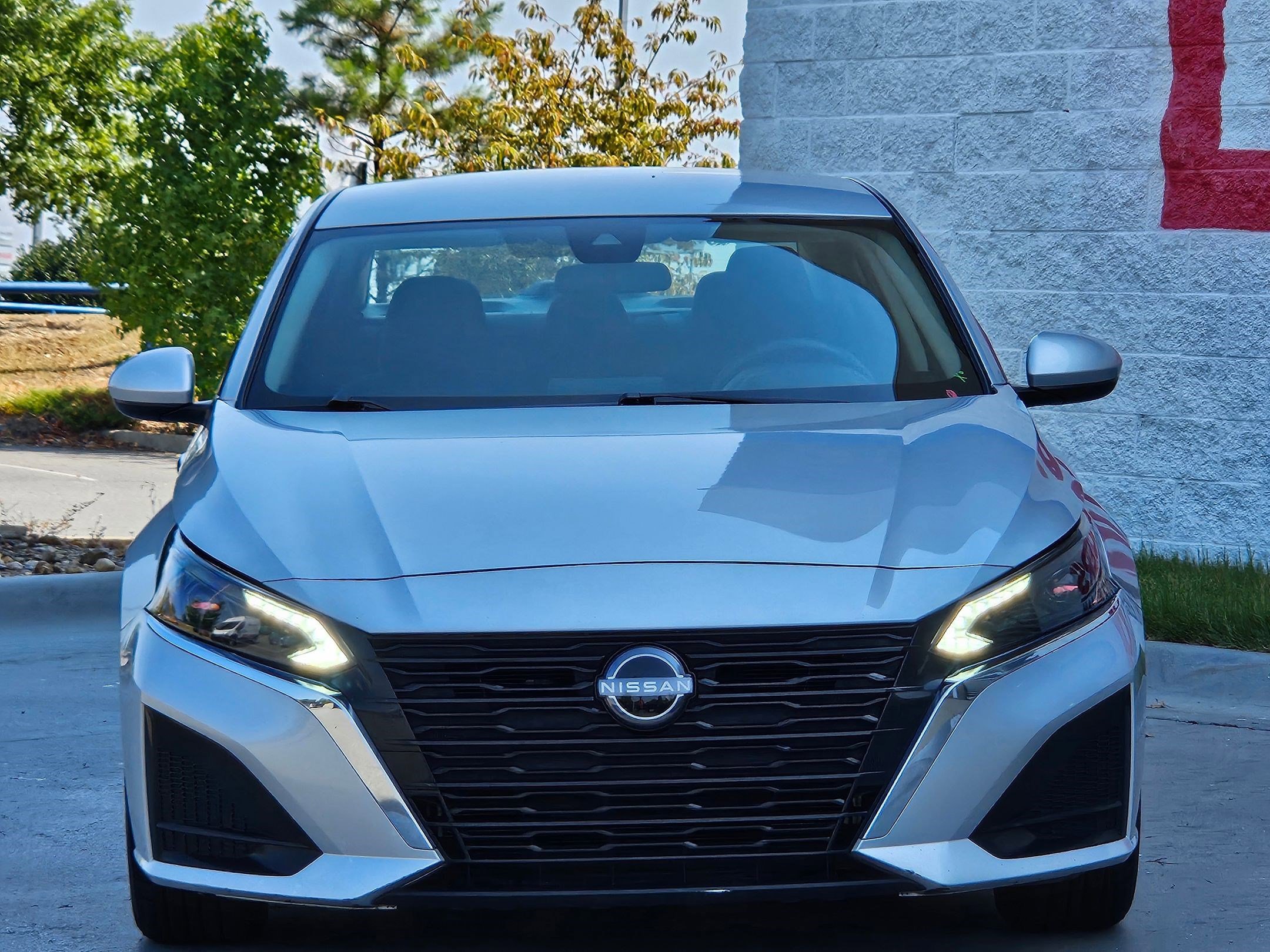 2023 Nissan Altima 2.5 SV photo 2