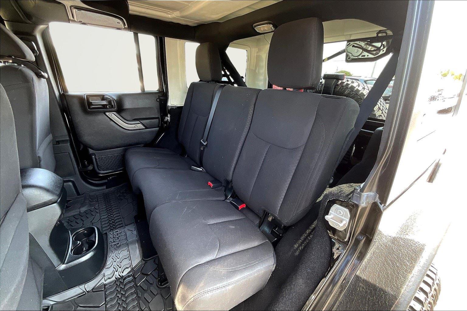 2017 Jeep Wrangler Unlimited Sport photo 24
